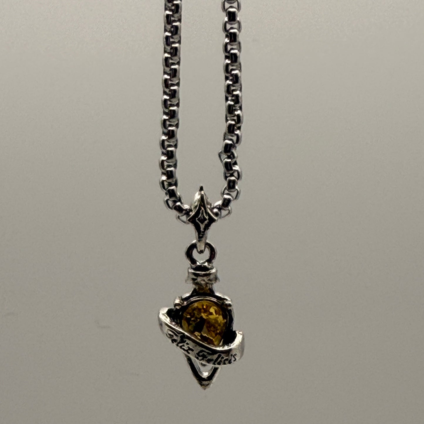 Potion Necklace – Gold Liquid Charm | Fantasy Jewelry Gift
