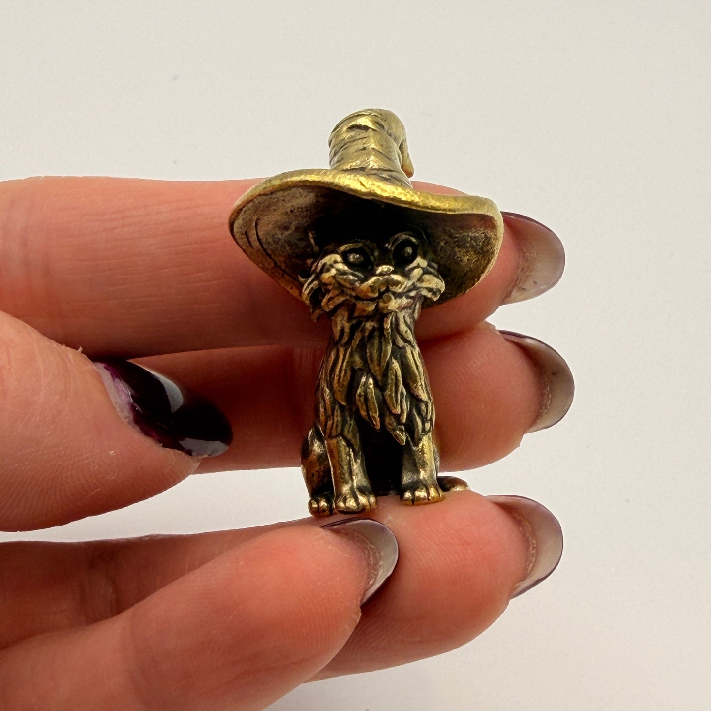 Wizard Cat Paperweight – Magical Desk Decor | Witch Hat Figurine